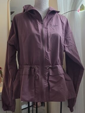 NWOT Nike Peplum Light Windbreaker Jacket Sz. Small
